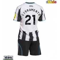 Newcastle United Tino Livramento #21 Replica Home Minikit 2025-26 Short Sleeve (+ pants)